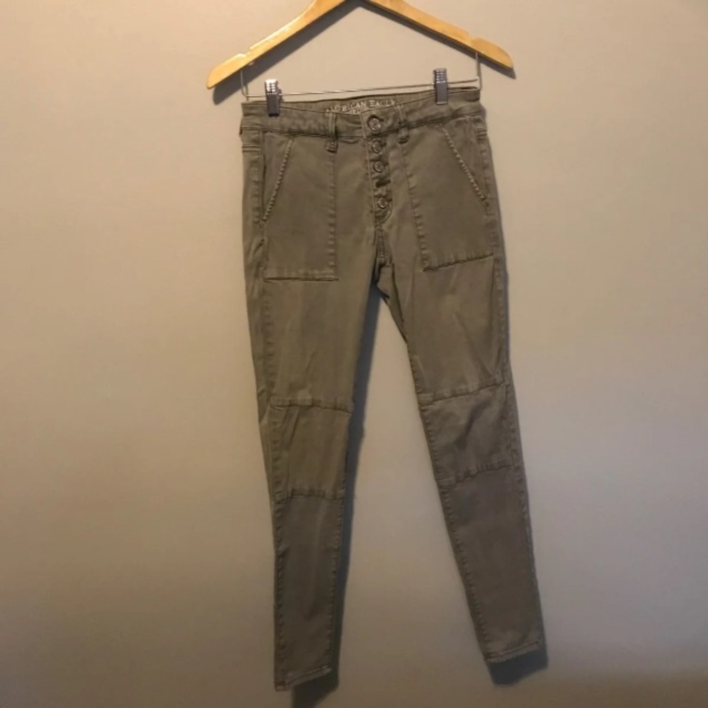Super comfy size 6 pants from American eagle
